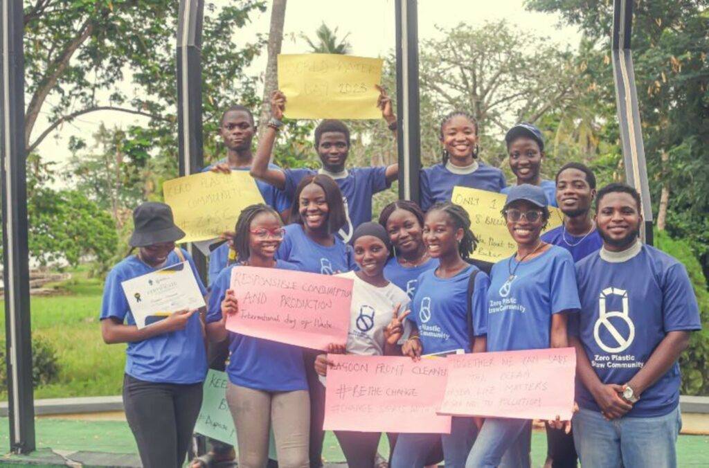 Toluwalase Abiona and her volunteer cohort with posters