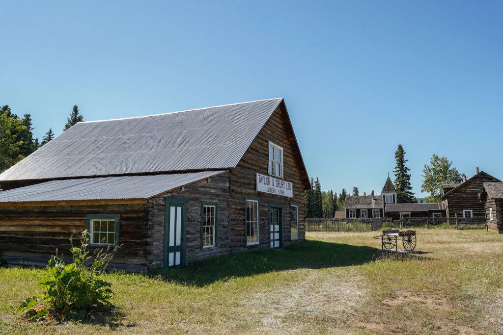 In 1990, the Huchá Hudän/Fort Selkirk historic site was founded.